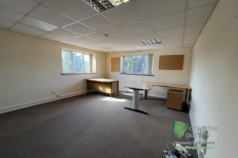 Office to rent, Station Road Industrial Estate, Buckingham MK18