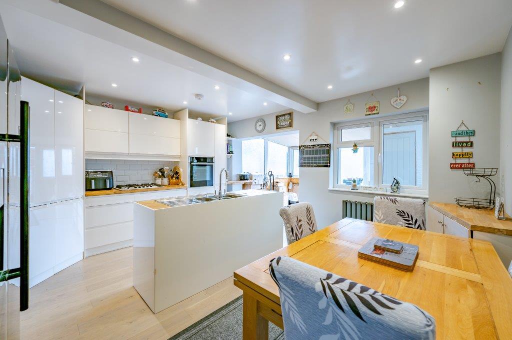 Tugwell Road, Eastbourne BN22 3 bed end of terrace house £295,000