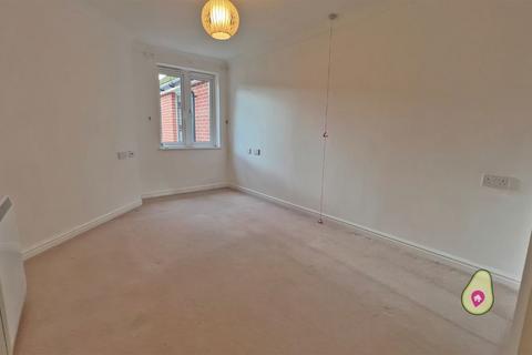 1 bedroom flat for sale - Sheppard Court, Chieveley Close, Tilehurst, Reading, Berkshire, RG31 5JF