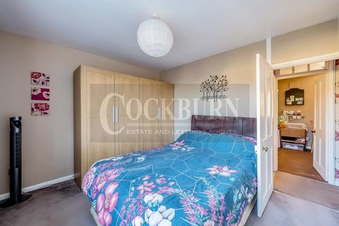 61 Prestbury Square, London, SE9 4LZ