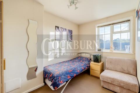 61 Prestbury Square, London, SE9 4LZ
