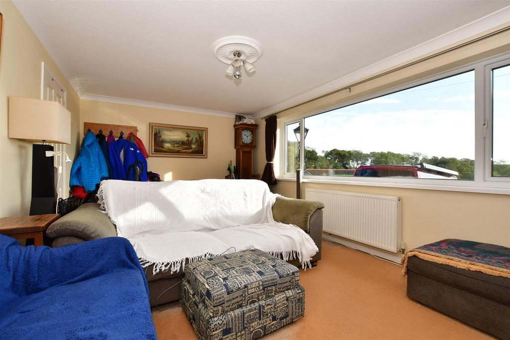 St. Edmund's Walk, Wootton Bridge, Isle of Wight 3 bed link detached