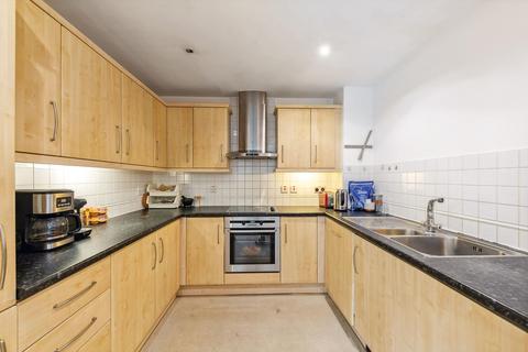 1 bedroom apartment for sale, Berglen Court, Branch Road, London, E14