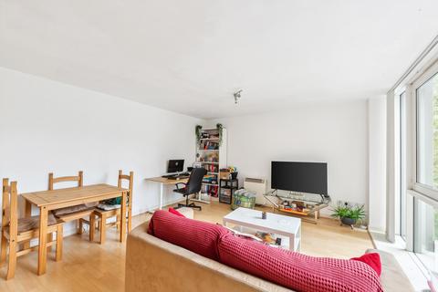 1 bedroom apartment for sale, Berglen Court, Branch Road, London, E14