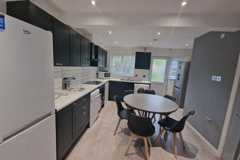 6 bedroom house to rent, 9 Falcon Close, Lenton, Nottingham, NG7 2DL