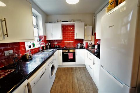 5 bedroom house to rent, 13 Midland Avenue, Lenton, Nottingham, NG7 2FD