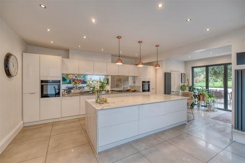 47 Battenhall Road, Worcester, WR5 2BQ