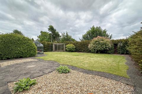 3 bedroom detached bungalow for sale, Grange Road, Newark NG24