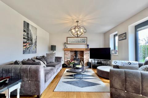 4 bedroom detached house for sale, Mill Lane, 5 NG23