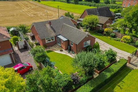 3 bedroom detached bungalow for sale, Vicarage Road, 1 NG23