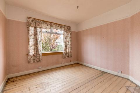24 Corbiehill Place, Edinburgh, EH4 5AY
