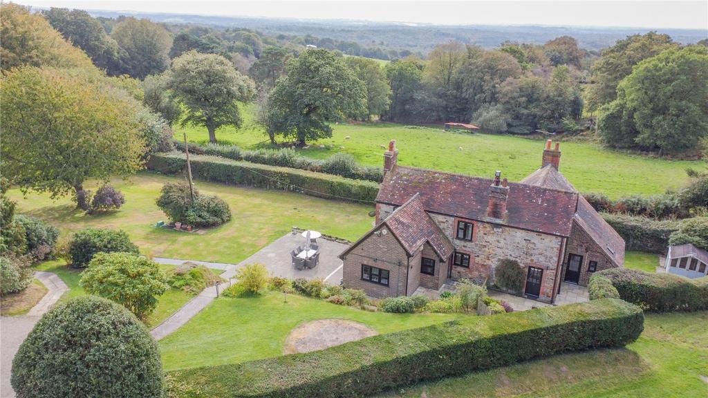 Duddleswell, East Sussex 4 bed detached house for sale £950,000