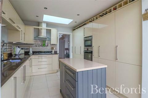 4 bedroom bungalow for sale, Upper Second Avenue, Frinton-On-Sea, CO13