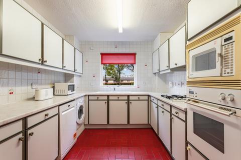 2 bedroom flat for sale - Rocheid Park, Fettes, Edinburgh, EH4
