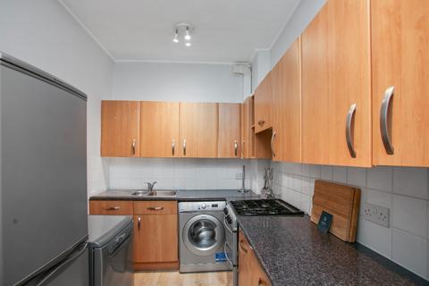 2 bedroom flat to rent, Meadowbank Terrace, Meadowbank, Edinburgh, EH8