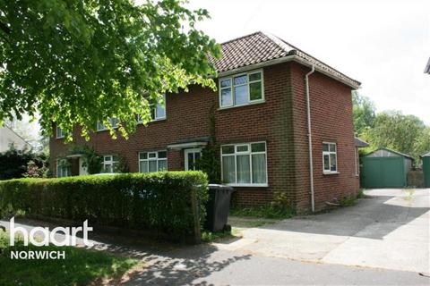 4 bedroom semi-detached house to rent, Beverley Road, NR5