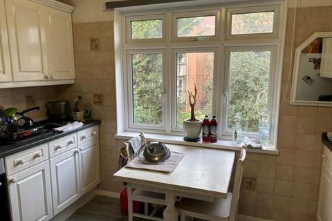 26 Woodridge Close, Enfield, EN2 8HJ