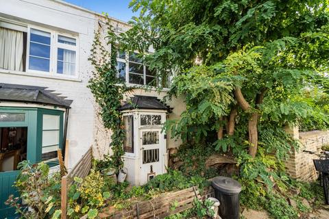 46 Choumert Square, London, SE15 4RE
