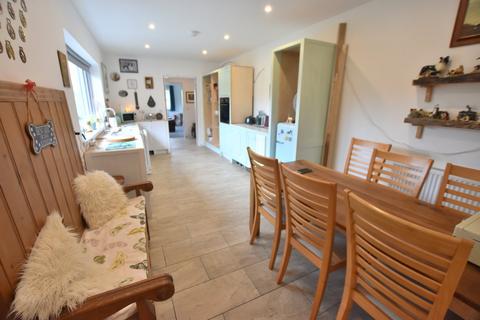 4 bedroom property with land for sale - Pentrecwrt, Llandysul SA44