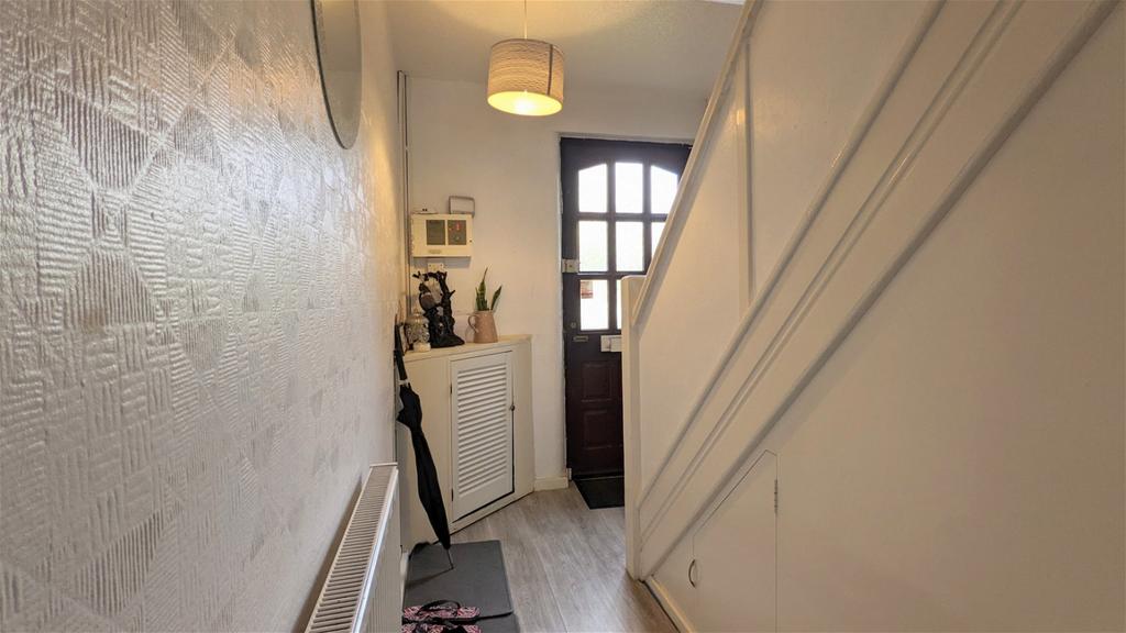 Ormskirk Road, Skelmersdale WN8 3 bed terraced house for sale £140,000