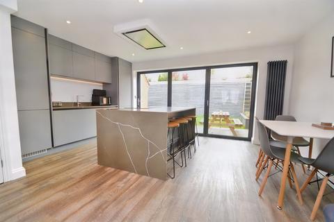 10 Carmel Close, Poole, BH15 4RD