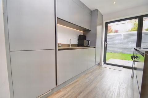 10 Carmel Close, Poole, BH15 4RD