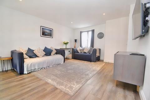 10 Carmel Close, Poole, BH15 4RD