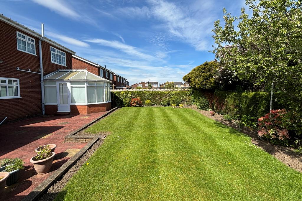 Hillsden Road, Beaumont Park, Whitley Bay, NE25 9XG 4 bed detached