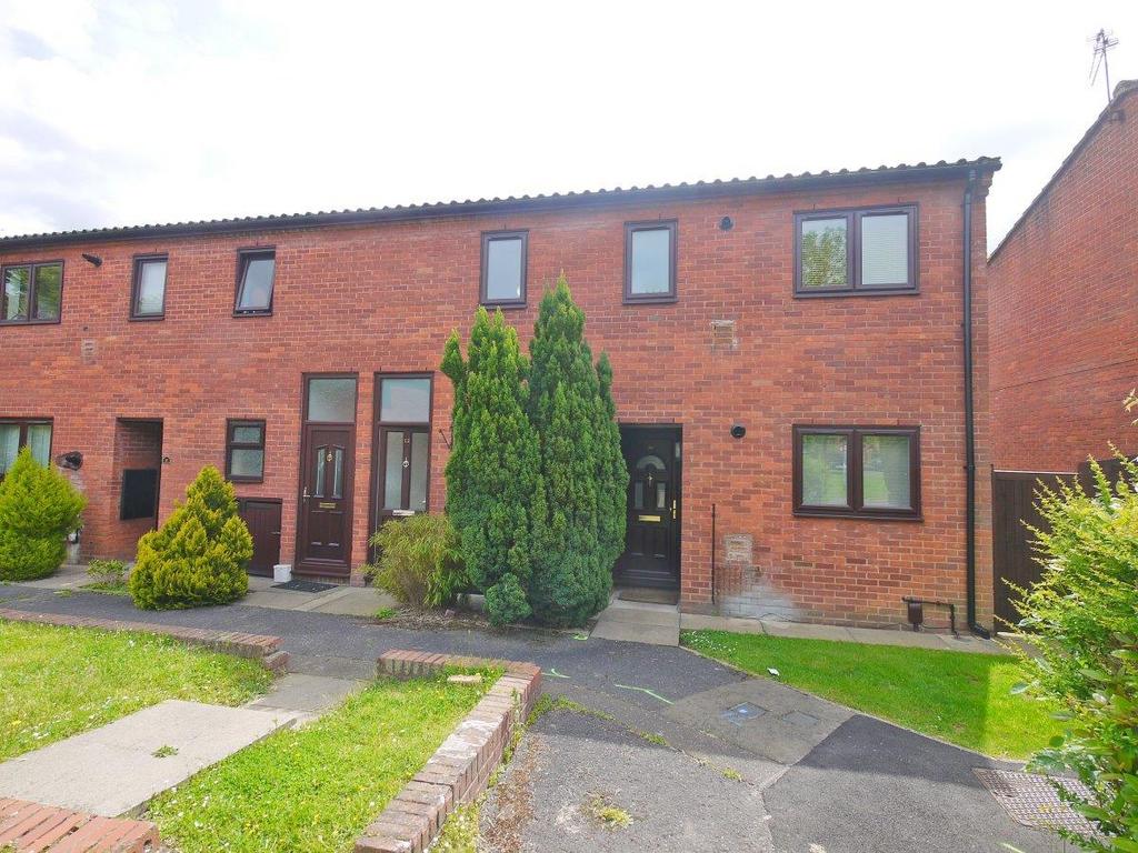 Langton Grove, Northwood HA6 1 bed flat for sale £299,950