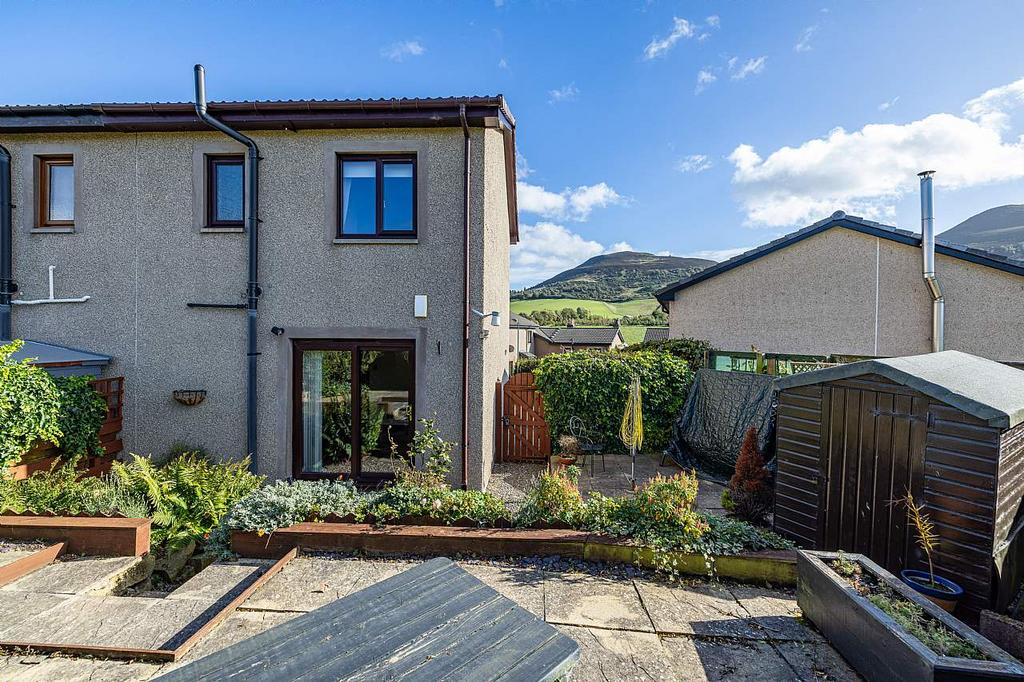 19 Eildon View, Melrose TD6 9RH 2 bed semidetached house £160,000