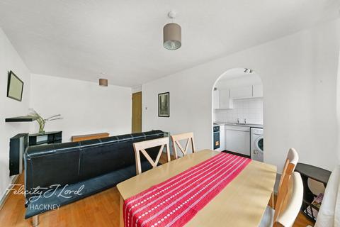 197 Riverside Close, London, E5 9SU