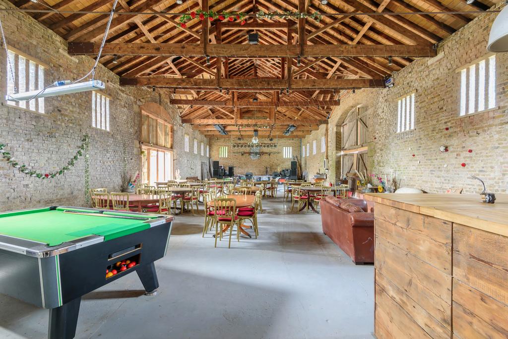 Barn 1