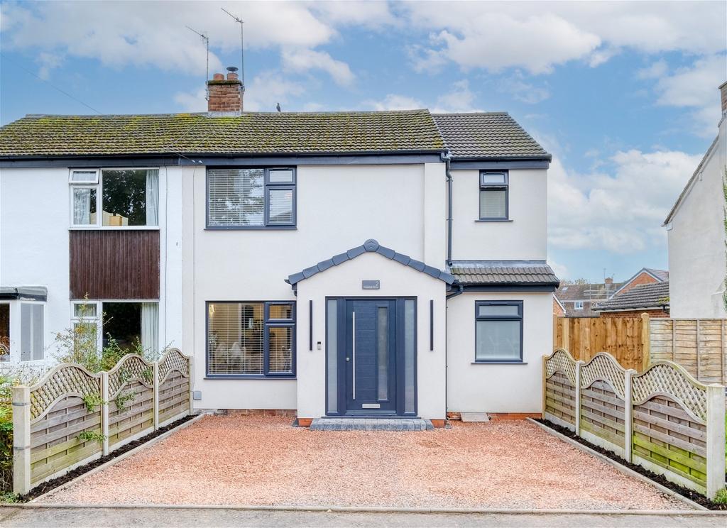 Forelands Grove, Bromsgrove, B61 7NQ 3 bed semidetached house for sale