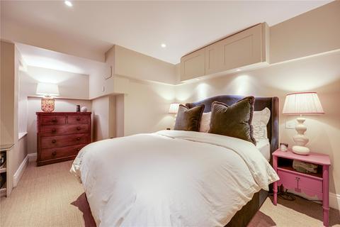 29b Oakbury Road, London, SW6 2NN