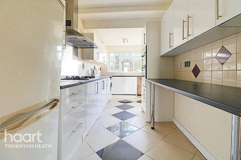 99 Bensham Manor Road, Thornton Heath, CR7 7AG