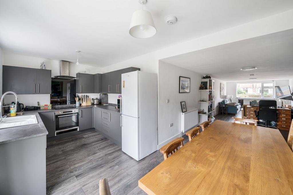 Hill Top Crescent, Harrogate, HG1 4 bed semidetached house for sale