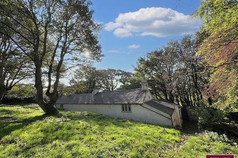 Bryniau, Dyserth, Denbighshire LL18 6BY