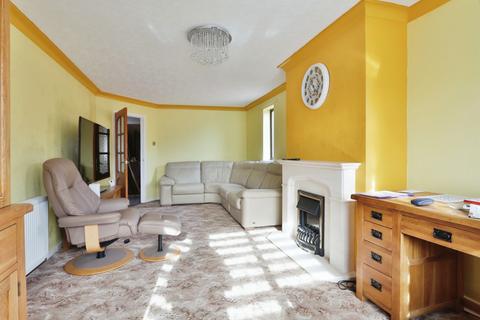 2 bedroom detached bungalow for sale - Hildyard Close, Hedon, Hull, HU12 8PE