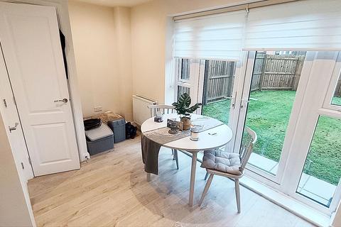 2 bedroom semi-detached house for sale - Greenstem Way, Ryhope, Sunderland, Tyne and Wear, SR2 0FP