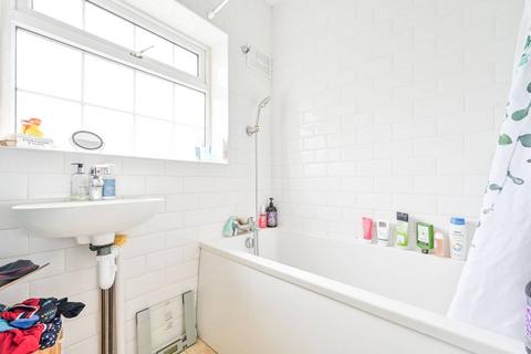 152 Dursley Road, London, SE3 8PH