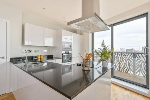 3 bedroom flat for sale, Cityview Point, Tower Hamlets, London, E14