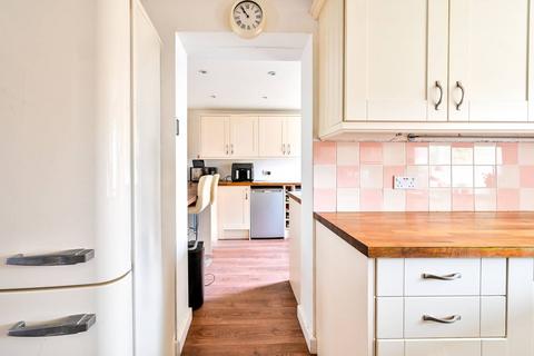 6 Thamesgate Close, Richmond, TW10 7YS
