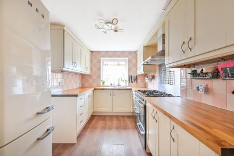 6 Thamesgate Close, Richmond, TW10 7YS