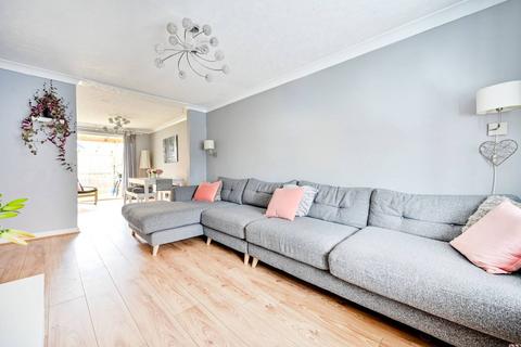 6 Thamesgate Close, Richmond, TW10 7YS