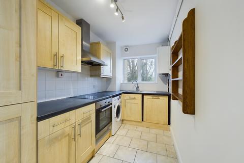 2 bedroom flat to rent, Apollo Avenue,  Bromley, BR1