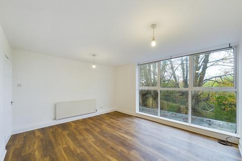 2 bedroom flat to rent, Apollo Avenue,  Bromley, BR1