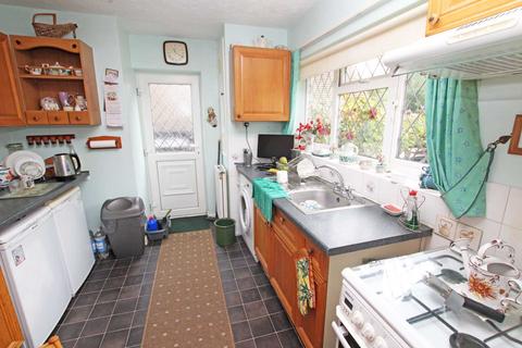 2 bedroom detached bungalow for sale, Buckhurst Close, Eastbourne, BN20 9EF
