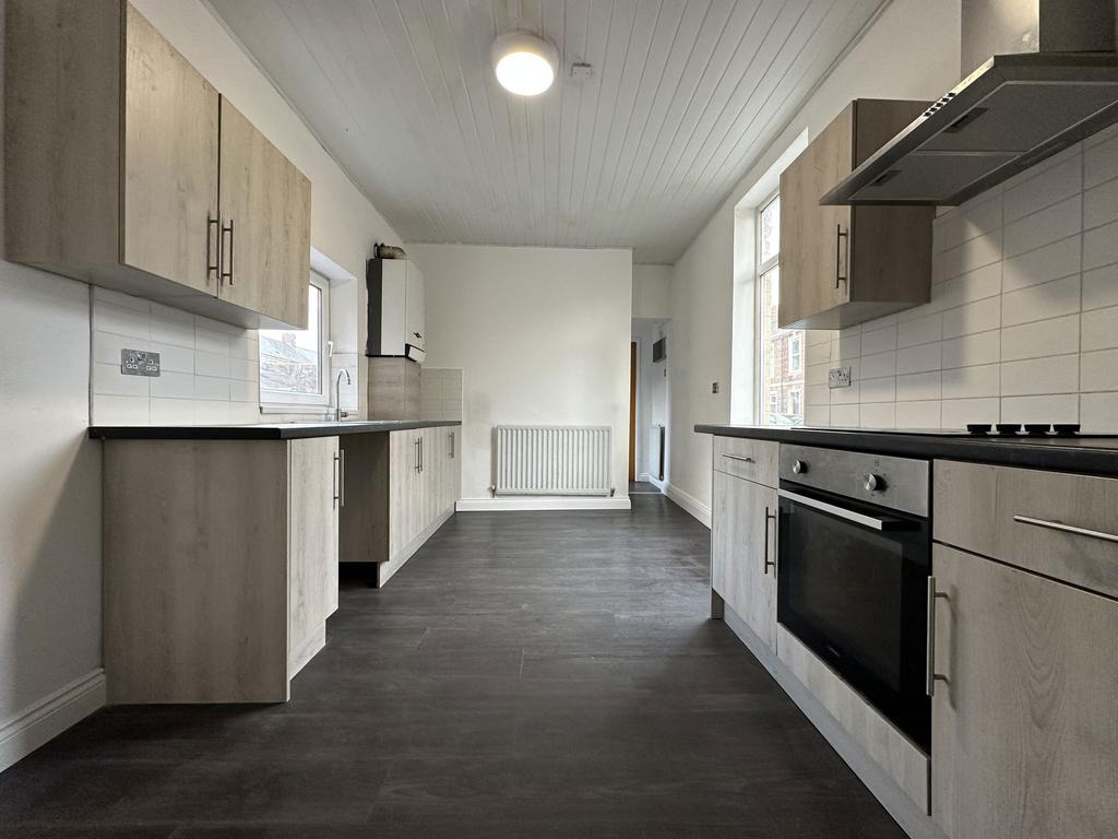 Albert Road, Jarrow, Tyne and Wear, NE32 5JA 4 bed terraced house for