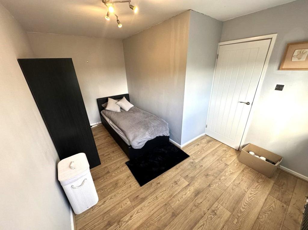 Flat 14, Ashtree Court