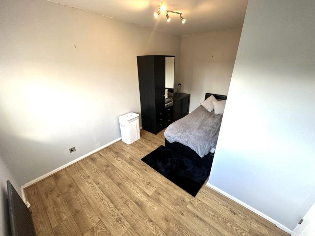 Flat 14, Ashtree Court